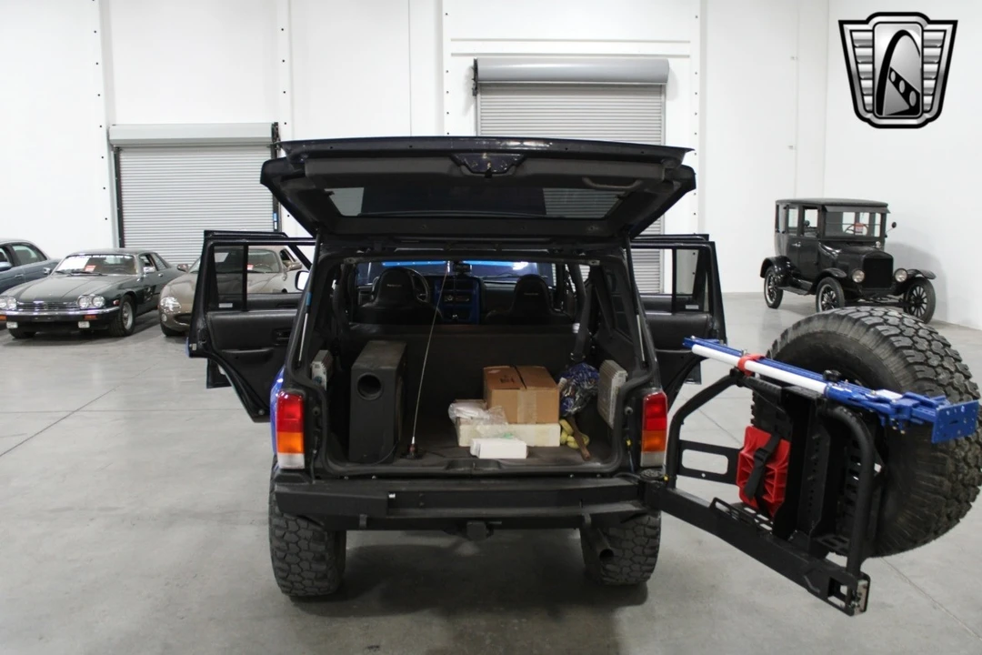 1999 Jeep XJ Cherokee - Image 10 of 12