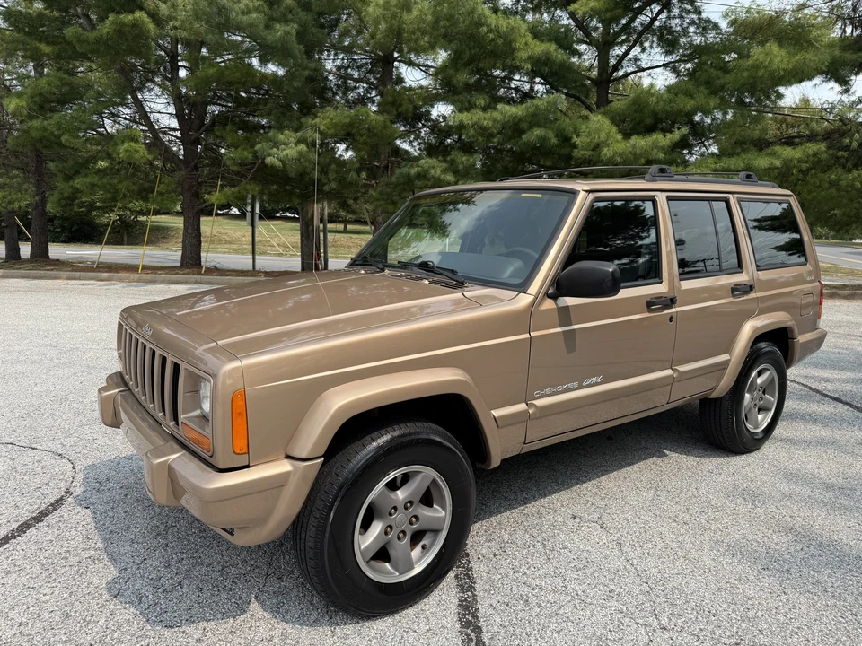 1999 Jeep XJ Cherokee - Image 2 of 31