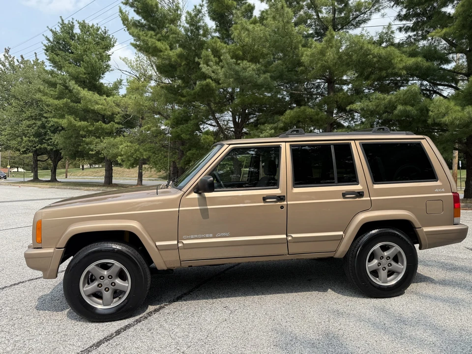1999 Jeep XJ Cherokee - Image 18 of 31