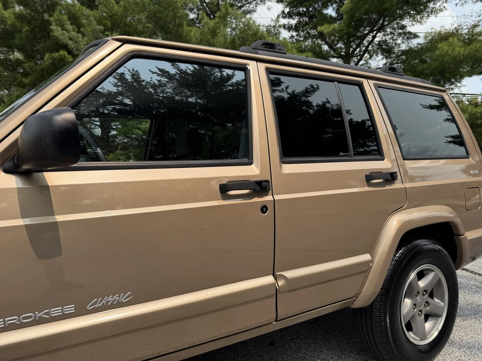 1999 Jeep XJ Cherokee - Image 30 of 31