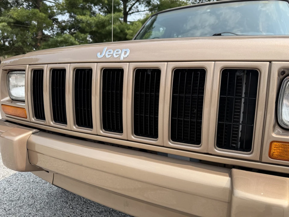 1999 Jeep XJ Cherokee - Image 23 of 31