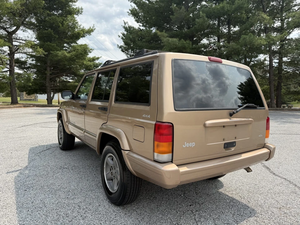 1999 Jeep XJ Cherokee - Image 14 of 31