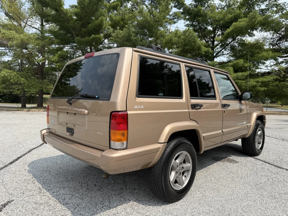 1999 Jeep XJ Cherokee - Image 11 of 31
