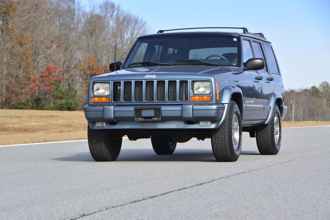 1999 Jeep XJ Cherokee - Image 10 of 31