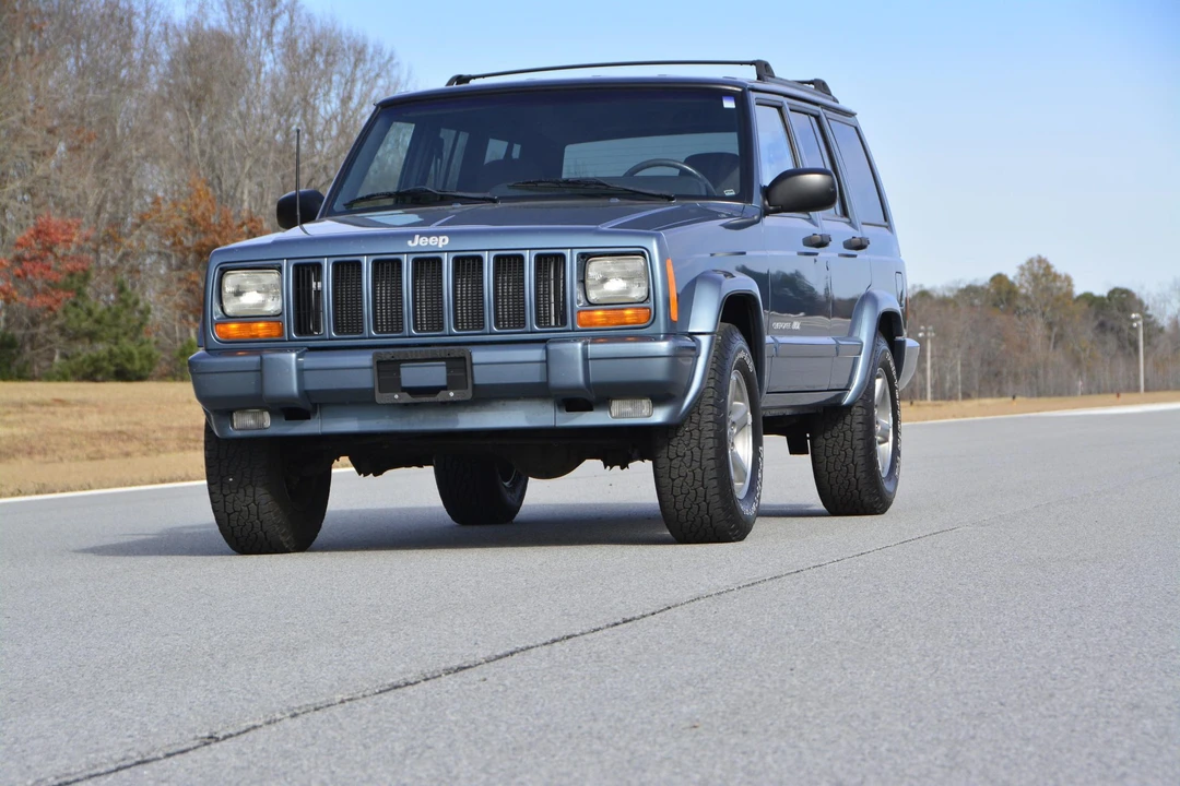1999 Jeep XJ Cherokee - Image 11 of 31