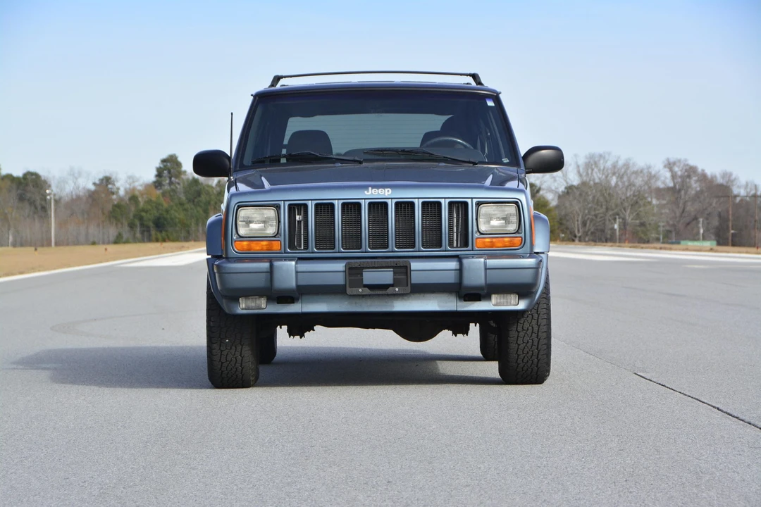 1999 Jeep XJ Cherokee - Image 15 of 31