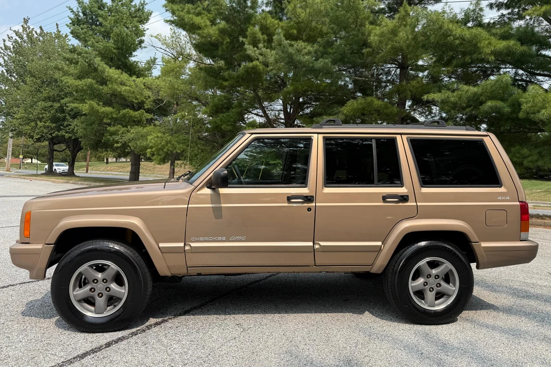 1999 Jeep XJ Cherokee - Image 3 of 31