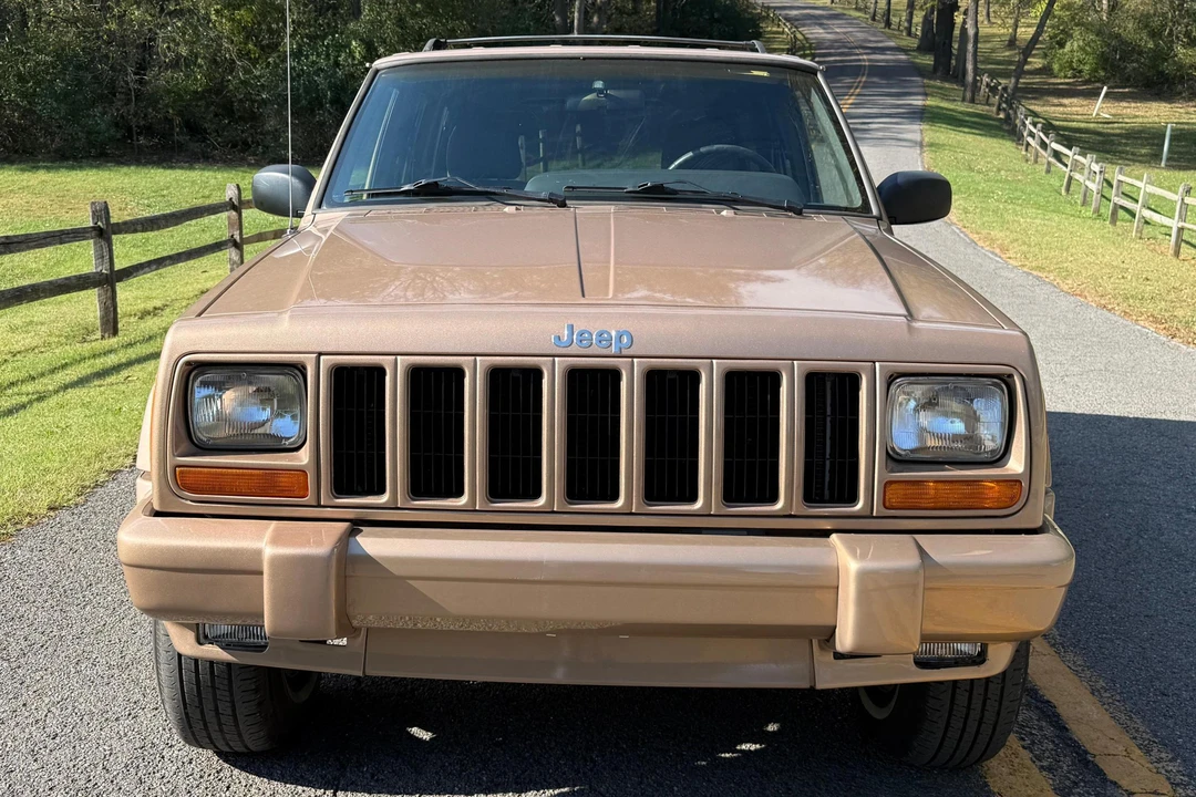 1999 Jeep XJ Cherokee - Image 2 of 31