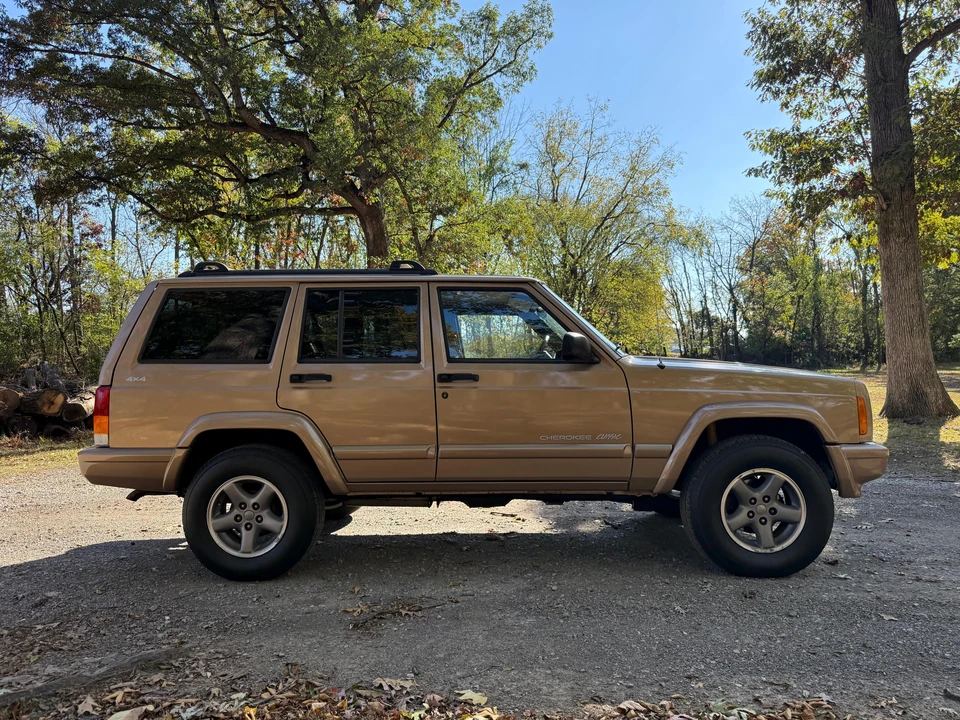 1999 Jeep XJ Cherokee - Image 26 of 31