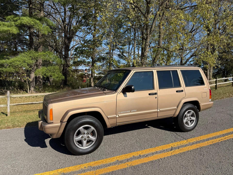 1999 Jeep XJ Cherokee - Image 14 of 31