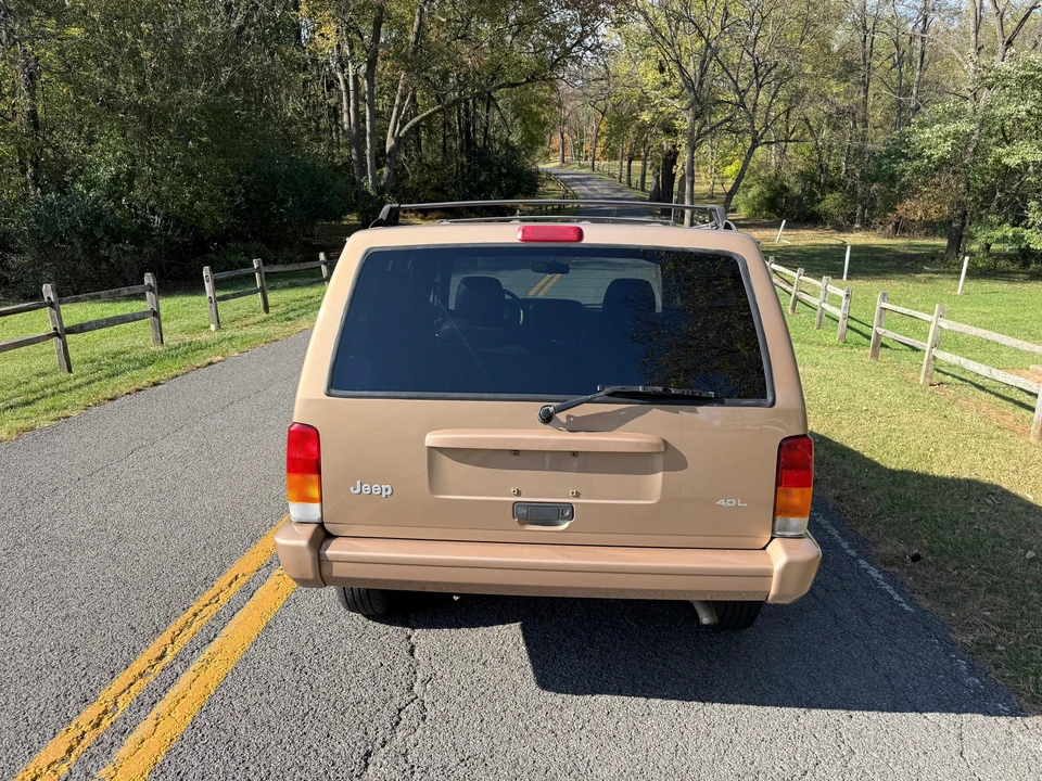 1999 Jeep XJ Cherokee - Image 19 of 31