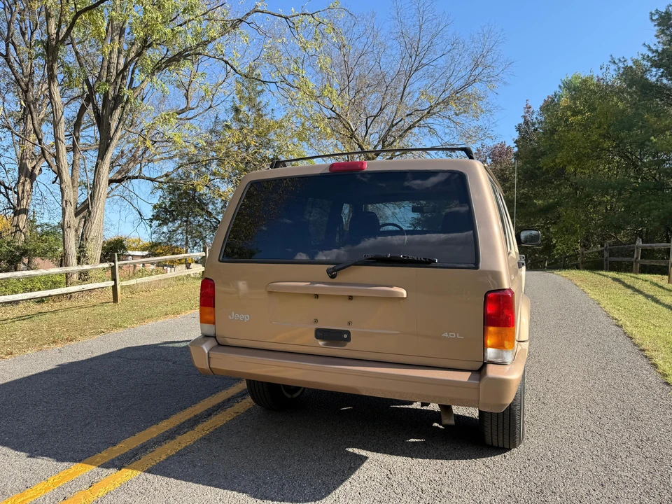 1999 Jeep XJ Cherokee - Image 21 of 31