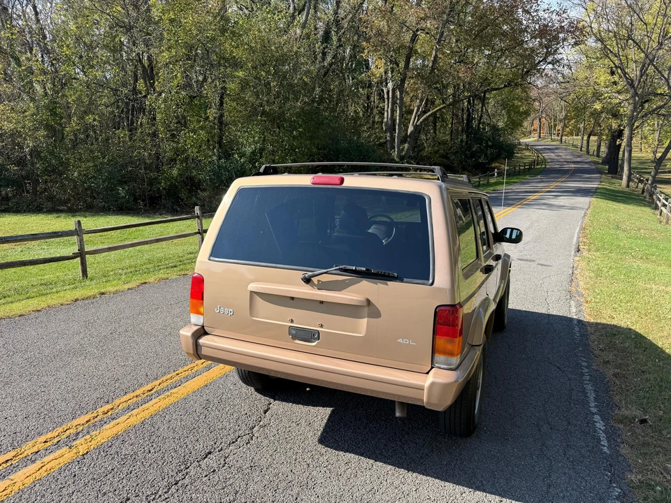 1999 Jeep XJ Cherokee - Image 22 of 31
