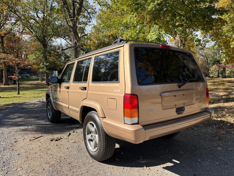 1999 Jeep XJ Cherokee - Image 17 of 31
