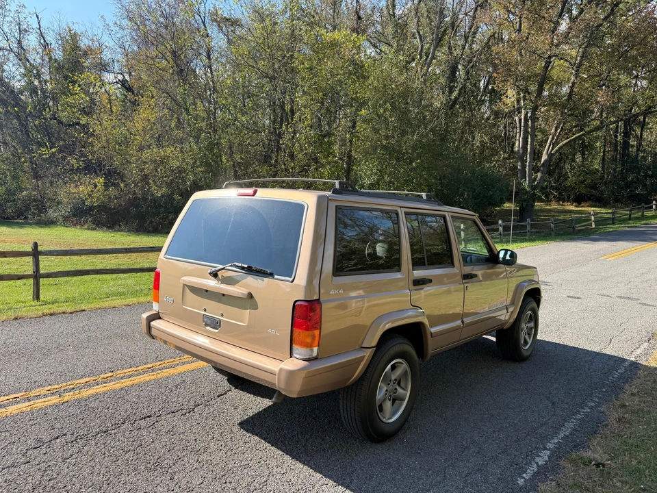 1999 Jeep XJ Cherokee - Image 24 of 31