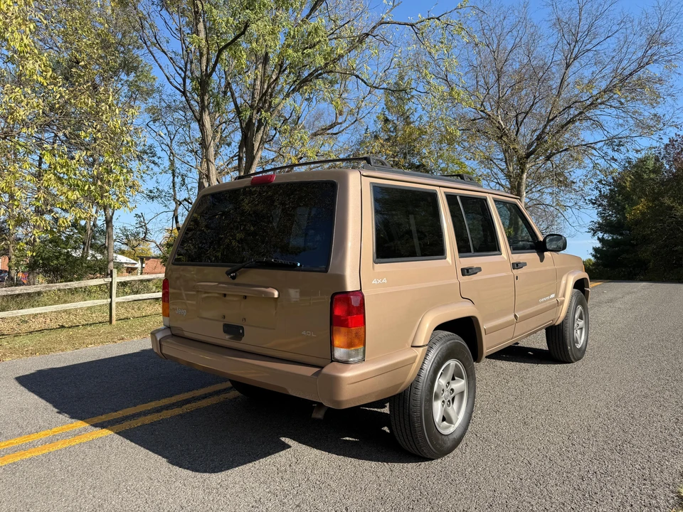 1999 Jeep XJ Cherokee - Image 23 of 31