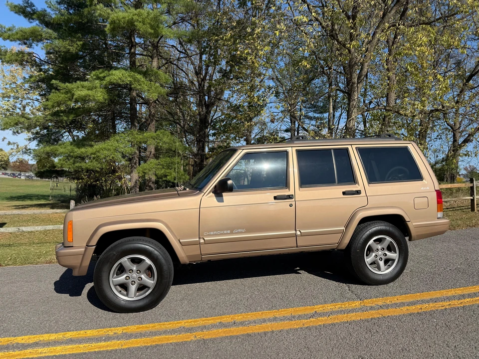 1999 Jeep XJ Cherokee - Image 15 of 31