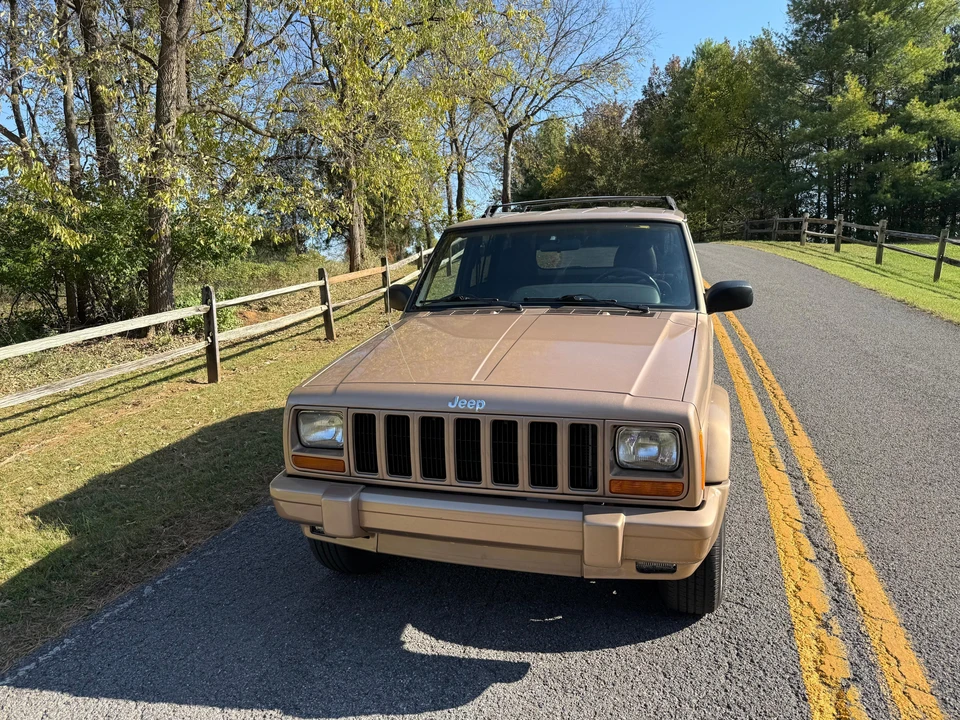 1999 Jeep XJ Cherokee - Image 9 of 31