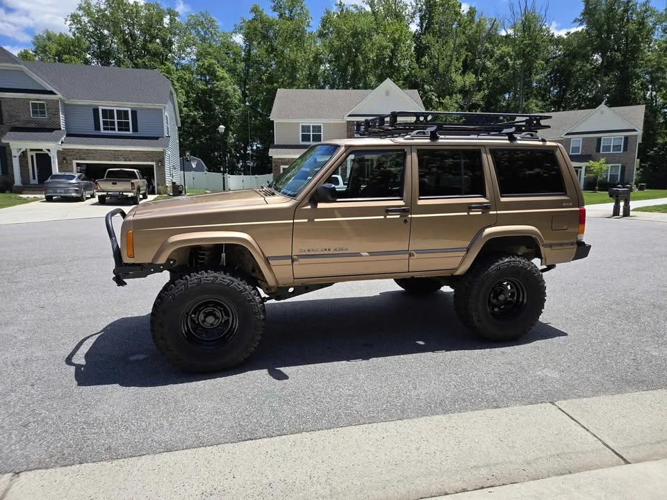 1999 Jeep XJ Cherokee - Image 2 of 20