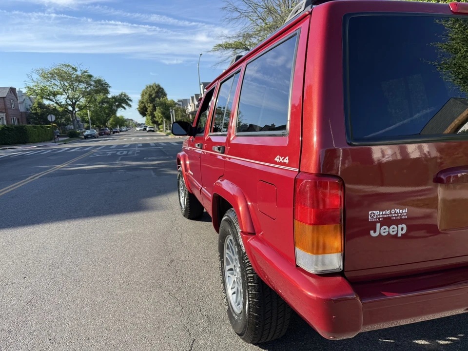 1999 Jeep XJ Cherokee - Image 10 of 31