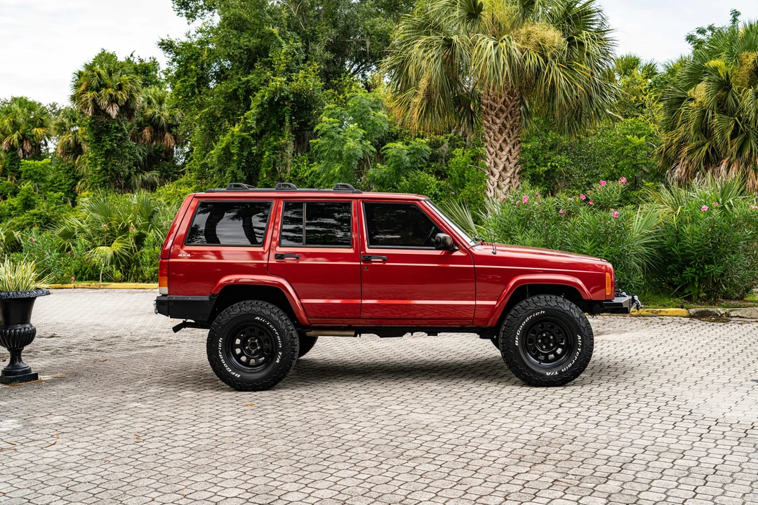 1999 Jeep XJ Cherokee - Image 13 of 31