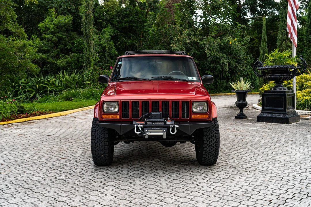 1999 Jeep XJ Cherokee - Image 6 of 31