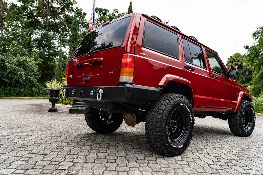 1999 Jeep XJ Cherokee - Image 18 of 31