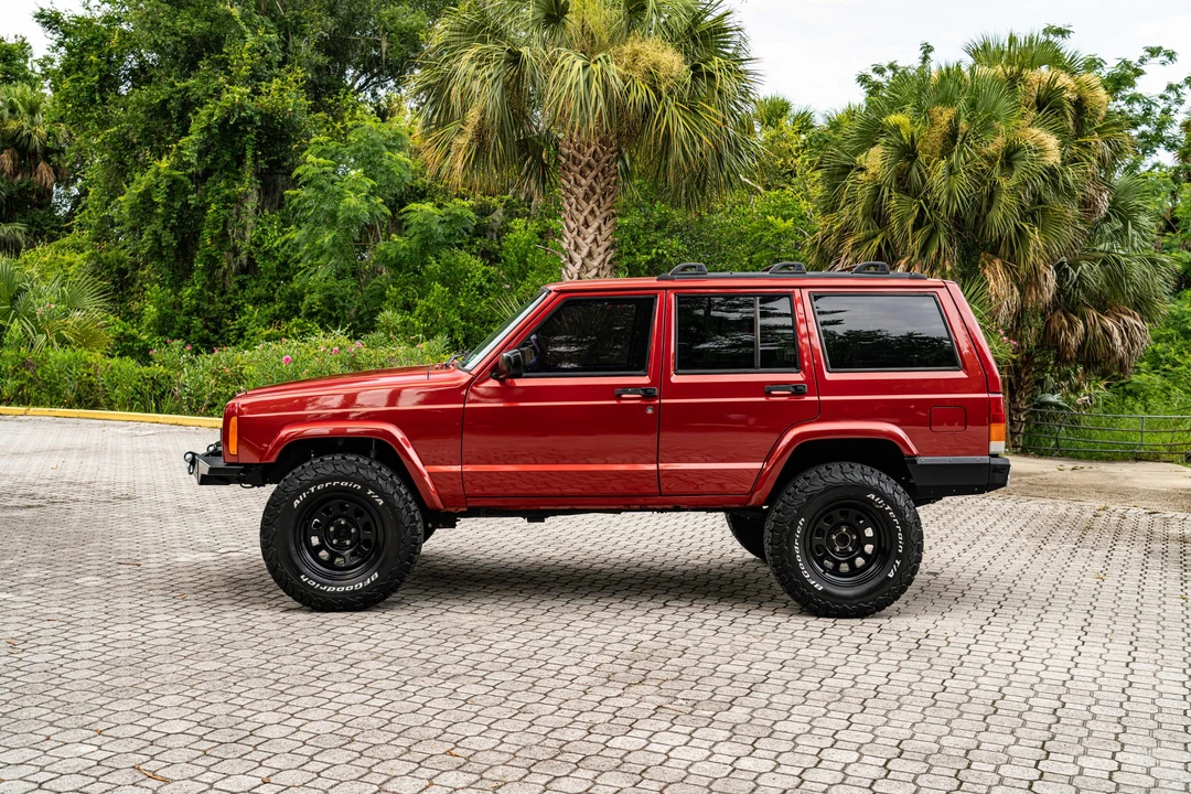 1999 Jeep XJ Cherokee - Image 24 of 31