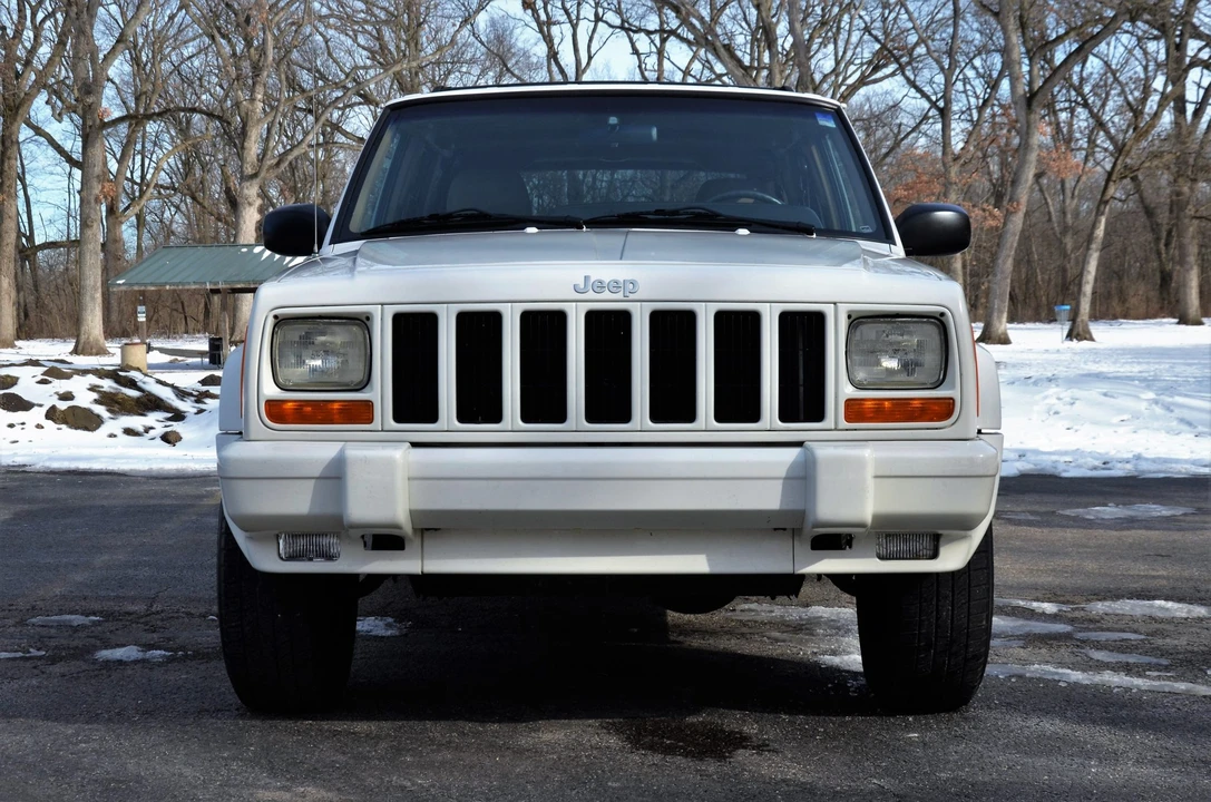 1999 Jeep XJ Cherokee - Image 13 of 31