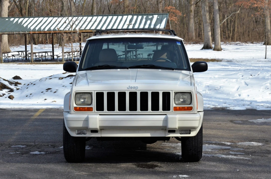 1999 Jeep XJ Cherokee - Image 9 of 31