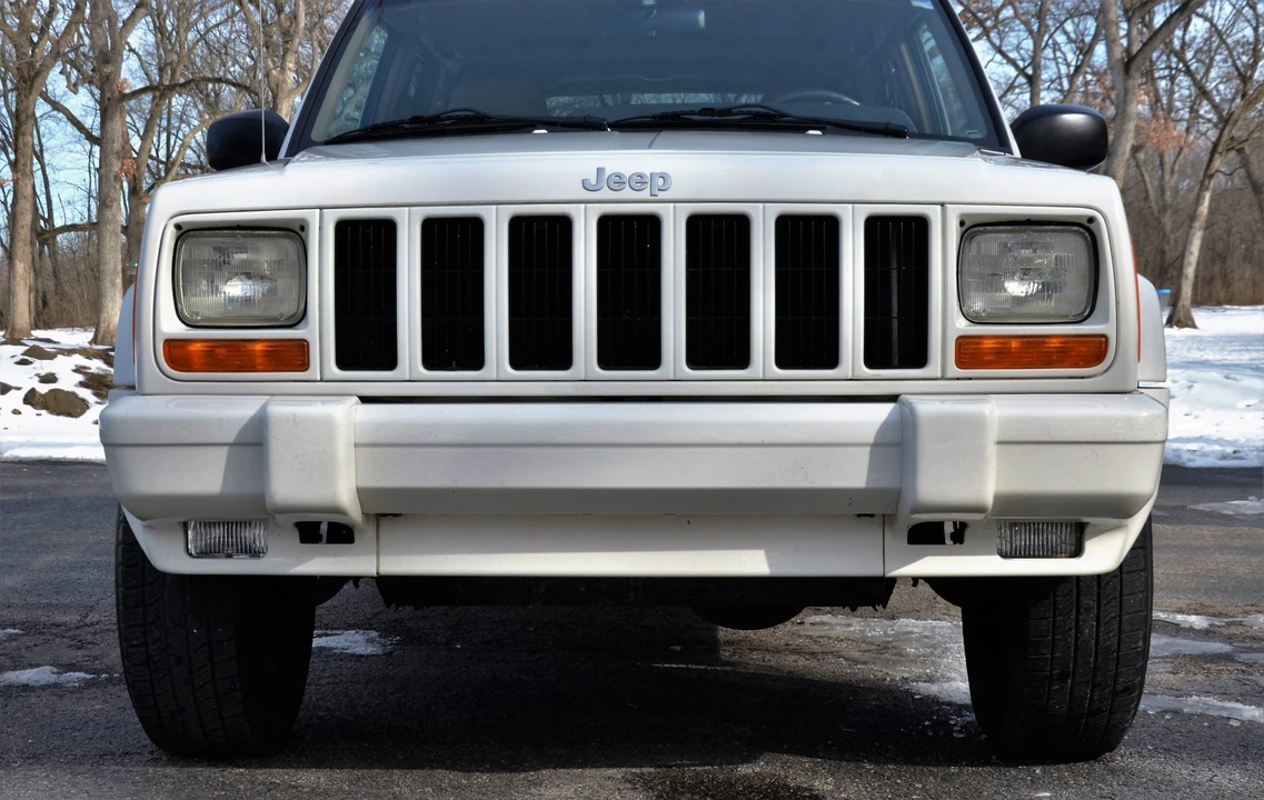 1999 Jeep XJ Cherokee - Image 11 of 31