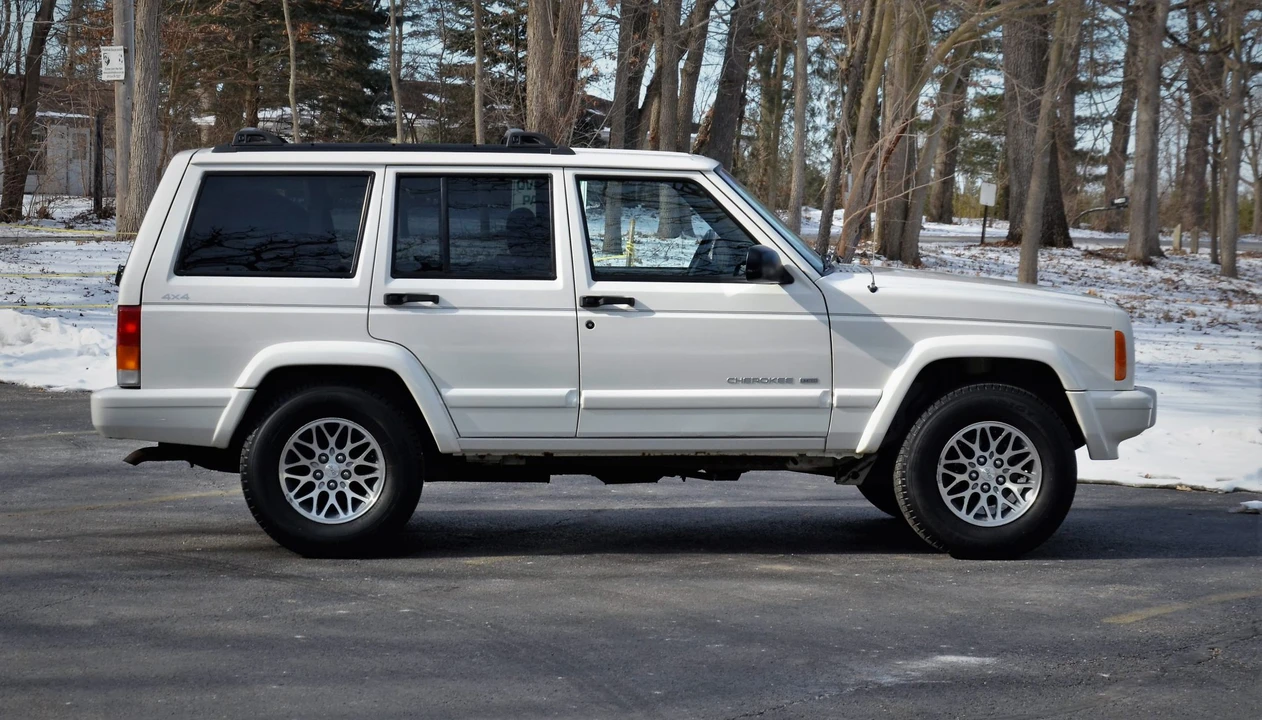 1999 Jeep XJ Cherokee - Image 23 of 31