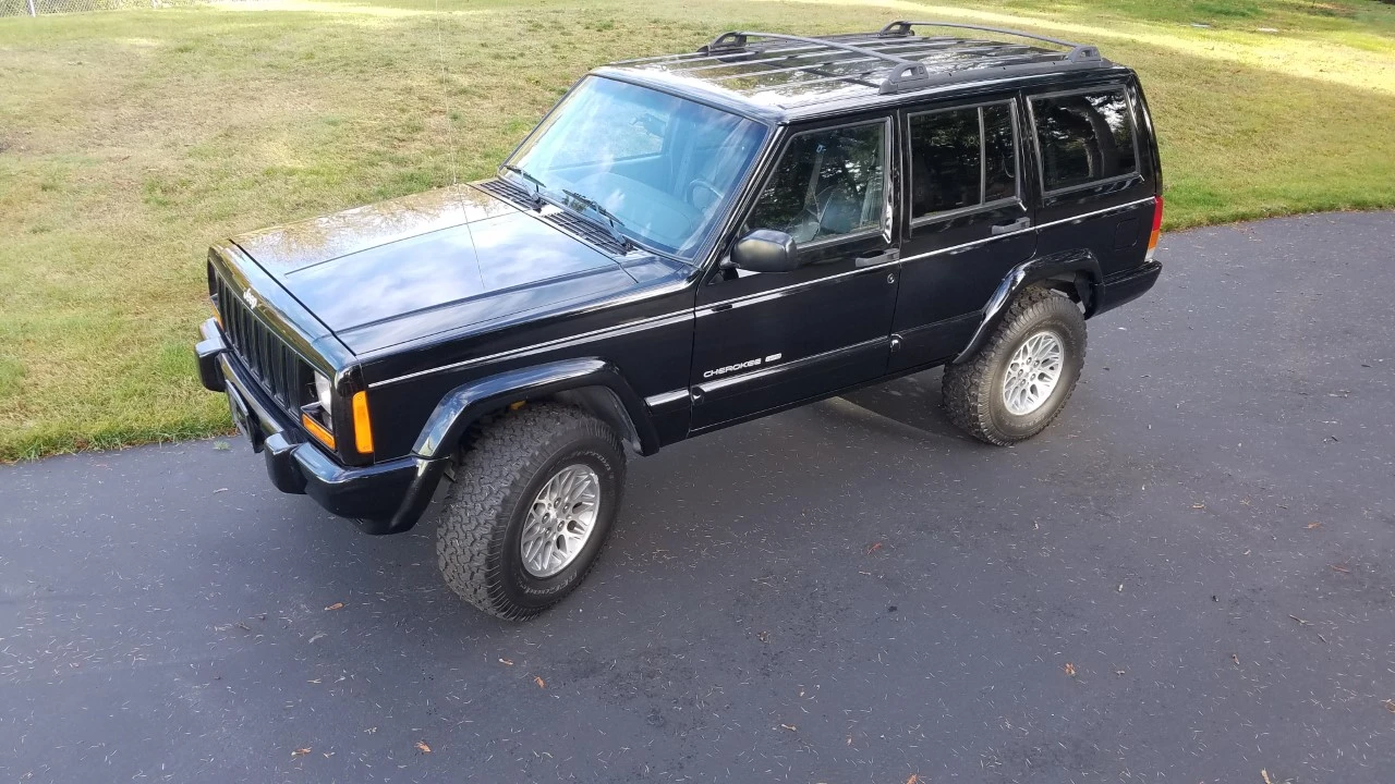 1999 Jeep XJ Cherokee - Image 2 of 31