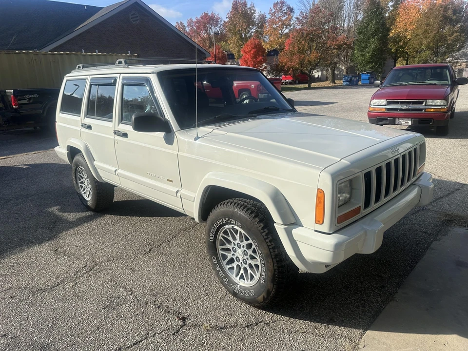 1999 Jeep XJ Cherokee - Image 4 of 31