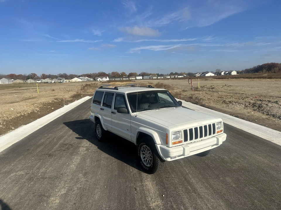 1999 Jeep XJ Cherokee - Image 15 of 31