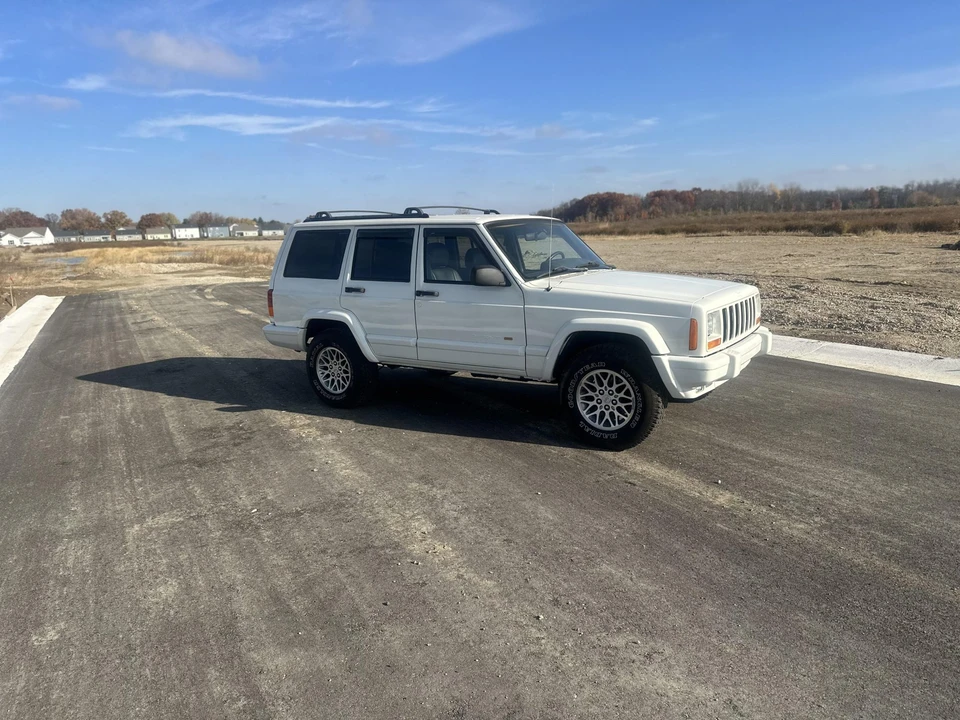 1999 Jeep XJ Cherokee - Image 16 of 31