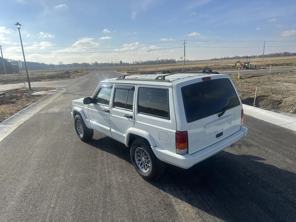 1999 Jeep XJ Cherokee - Image 23 of 31