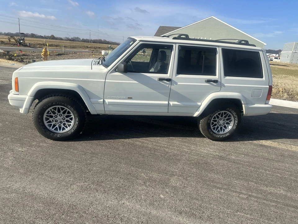 1999 Jeep XJ Cherokee - Image 26 of 31
