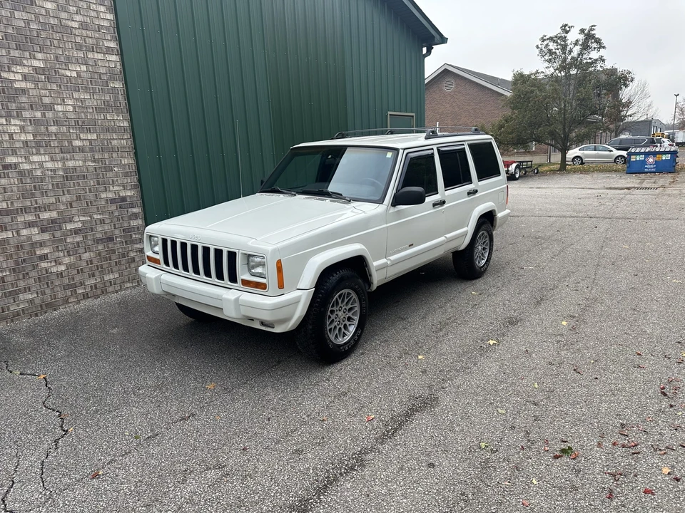 1999 Jeep XJ Cherokee - Image 2 of 31