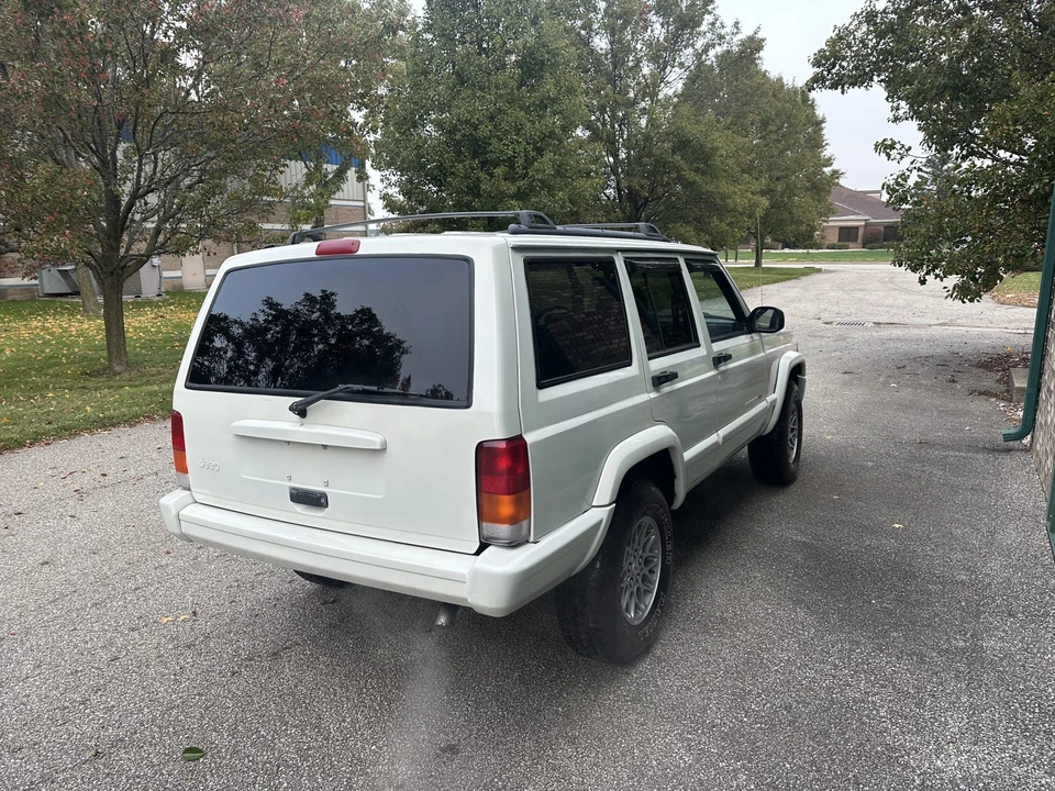 1999 Jeep XJ Cherokee - Image 7 of 31