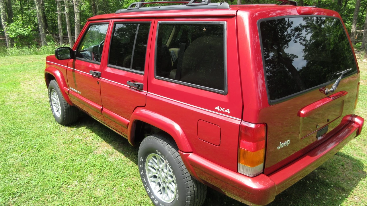 1999 Jeep XJ Cherokee - Image 19 of 31
