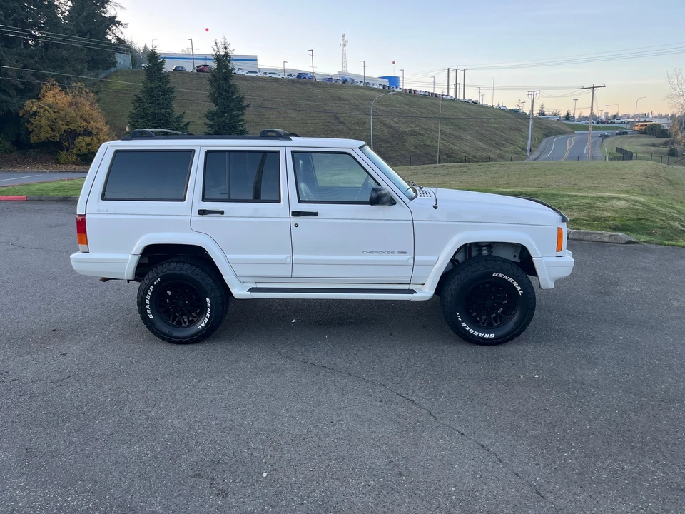 1999 Jeep XJ Cherokee - Image 18 of 31