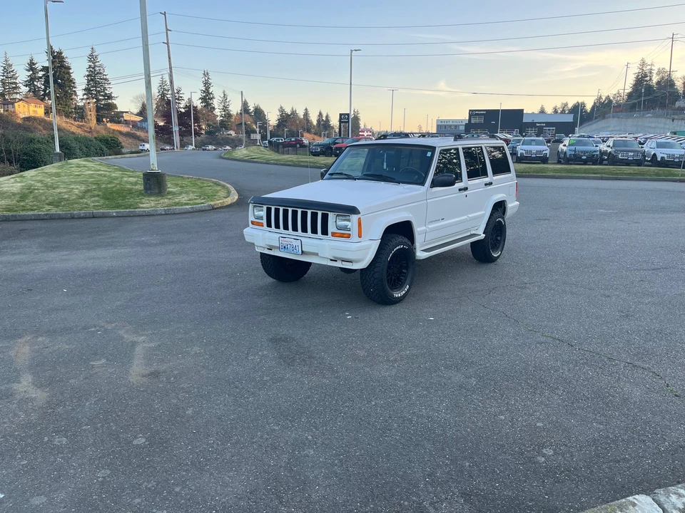 1999 Jeep XJ Cherokee - Image 2 of 31