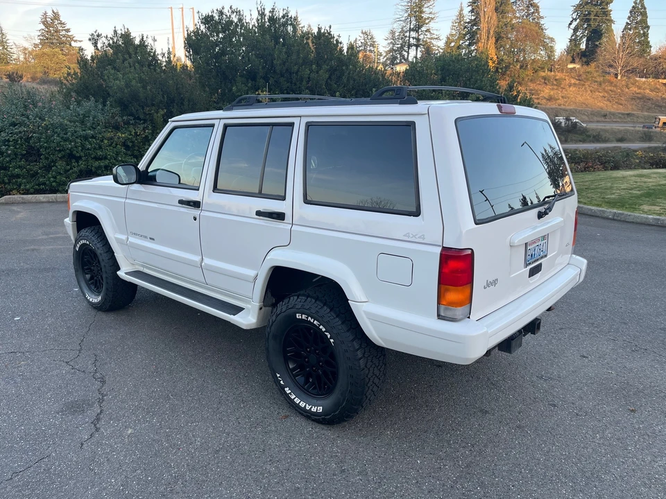 1999 Jeep XJ Cherokee - Image 10 of 31