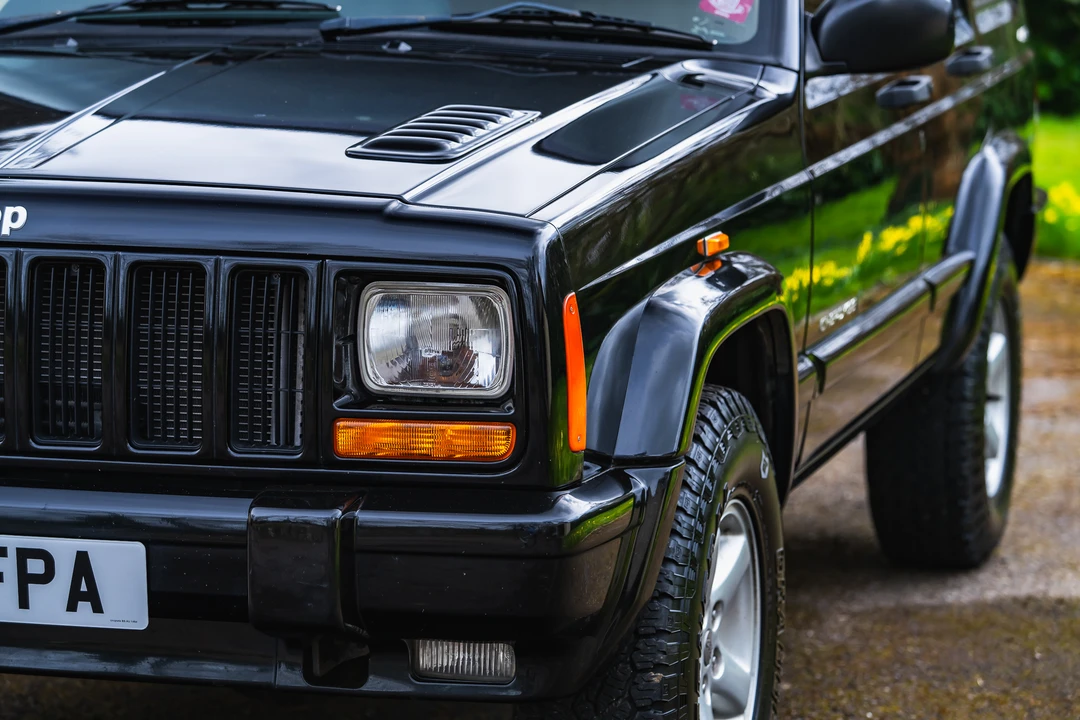 1999 Jeep XJ Cherokee - Image 25 of 31