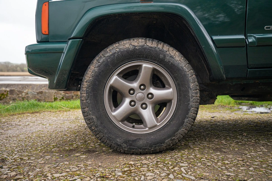 1999 Jeep XJ Cherokee - Image 23 of 30