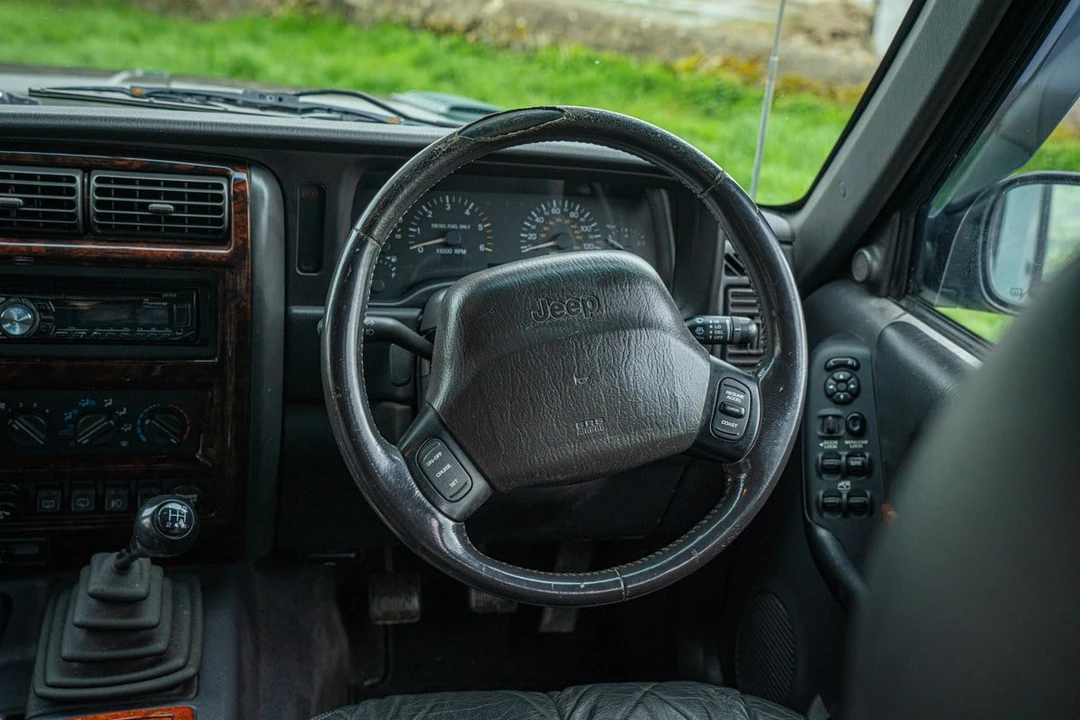 1999 Jeep XJ Cherokee - Image 29 of 30