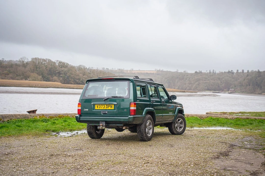 1999 Jeep XJ Cherokee - Image 16 of 30