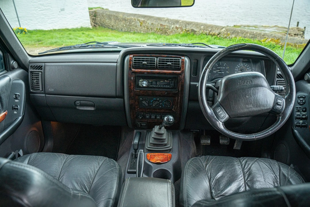 1999 Jeep XJ Cherokee - Image 28 of 30