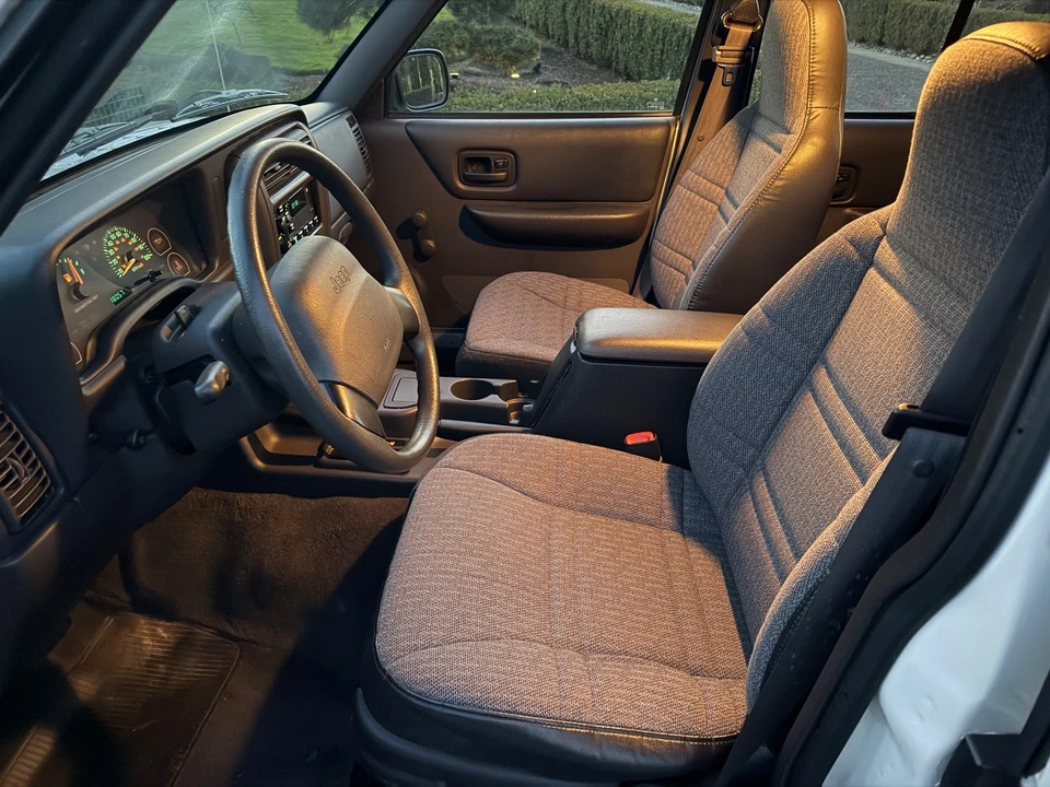1999 Jeep XJ Cherokee - Image 8 of 12